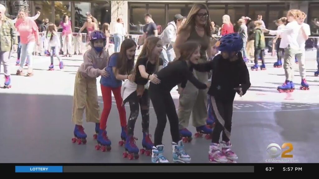 Roller skating returns to Rockefeller Center for the first time since the 1940s