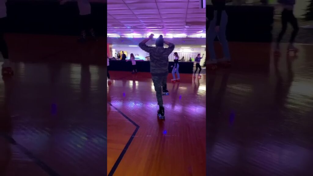 NEW YEARS EVE SKATE! 🛼🏁❤️ #skating #rollerskating #rollerskates #canton #ohio #jamskate #freestyle