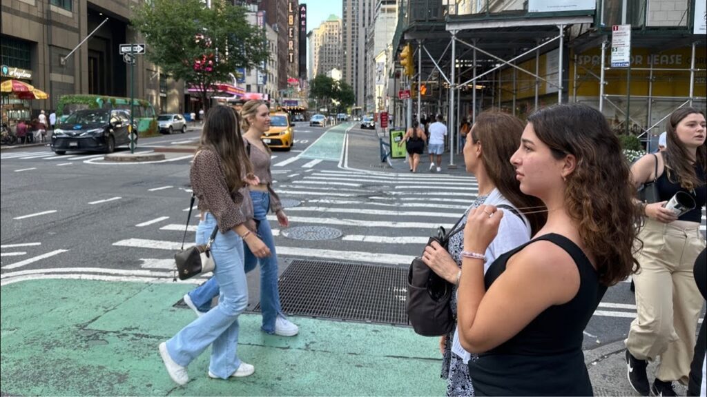 New York Manhattan Times Square Saturday Live