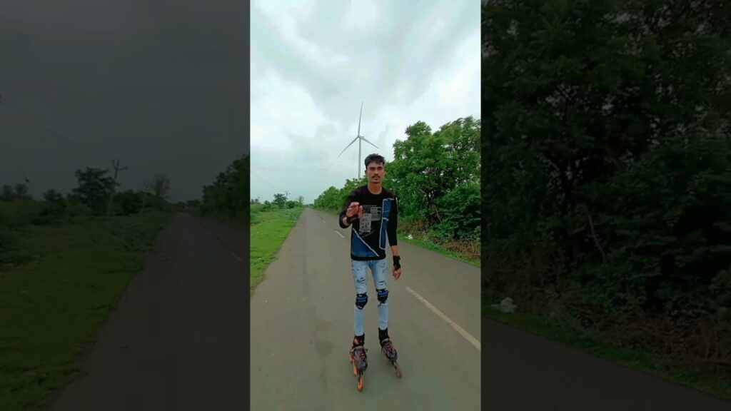 Skating lovers πππβ€οΈβ€οΈ#youtubeshorts #cutebaby #skater #skating #india #road #like