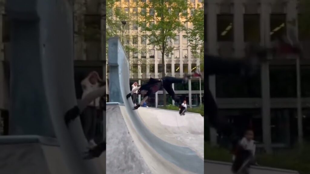 😇😇Omg Girl.Skating Flip Girl. #skating #flipaclip #jampskating #girlskater.