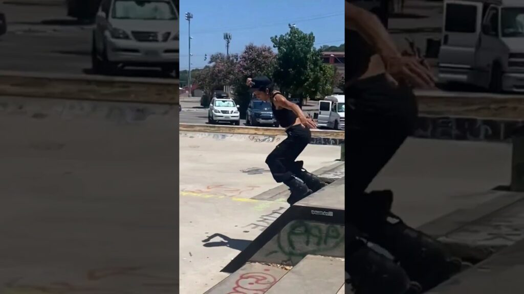 amazing skating skills 😎 skating rider 👀😱 #reaction #skills #subscribe #girl #skating #youtube #wow