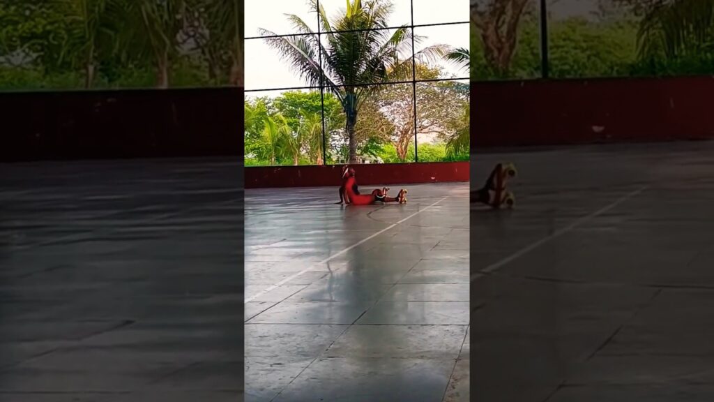 Roll boll skating practice karte samay gir gyi | #rollboll #goa #skater #shortvideo #skate #sketing