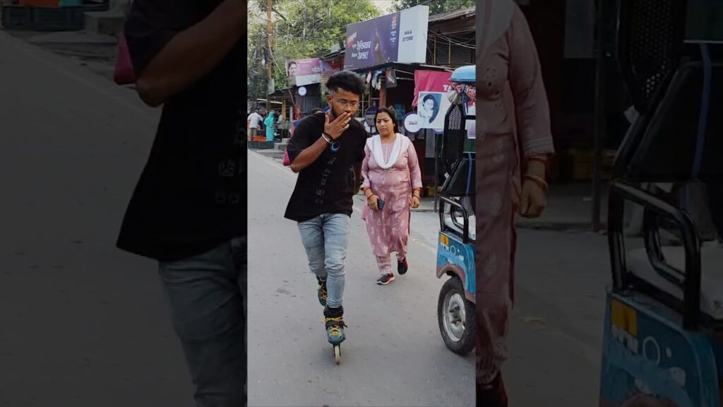 #skating #balurghat #rollerskating #publicreaction #murshidabad #ytshorts #india #like