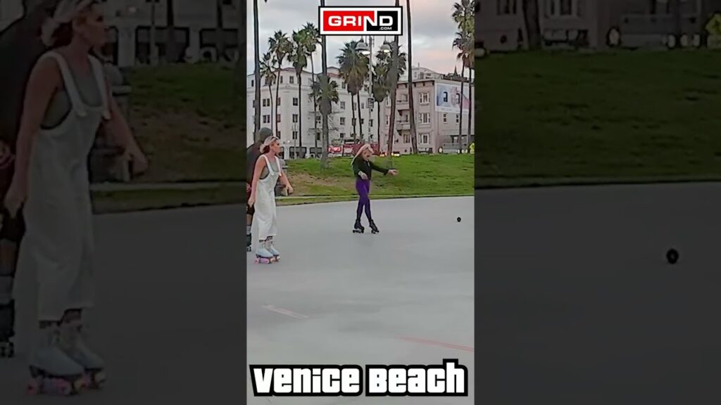 Night Fever by Bee Gees Part 5 AT VENICE BEACH ROLLER DISCO PLAZA LIVE #rollerskating #grind