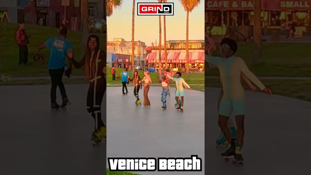 PT 3 VENICE BEACH ROLLER DISCO PLAZA LIVE #rollerskating #grind #californiabeach #disconight #skate