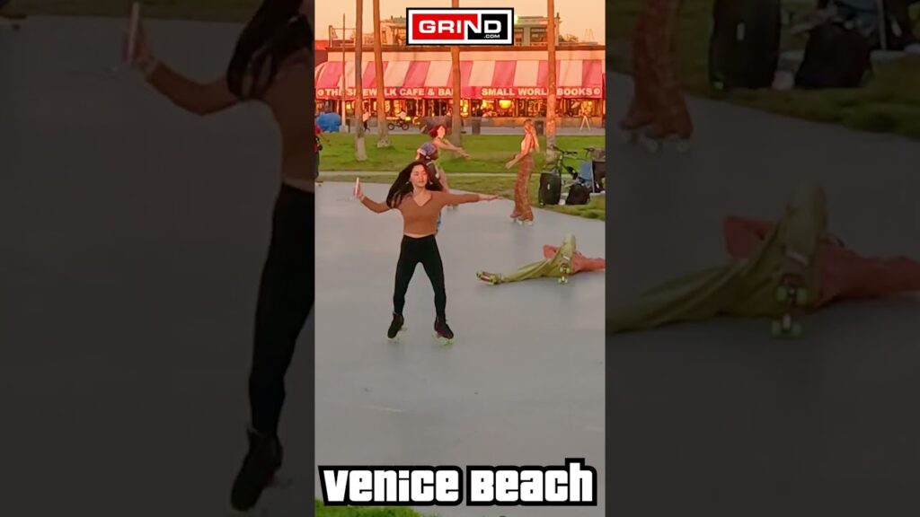 Thinking Of You – Sister Sledge PT 23 AT VENICE BEACH ROLLER DISCO PLAZA LIVE #rollerskating #grind