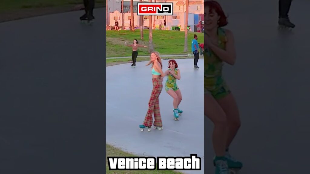 You Should Be Dancing Bee Gees Part 4 at VENICE BEACH ROLLER DISCO PLAZA  #grind  #rollerskating
