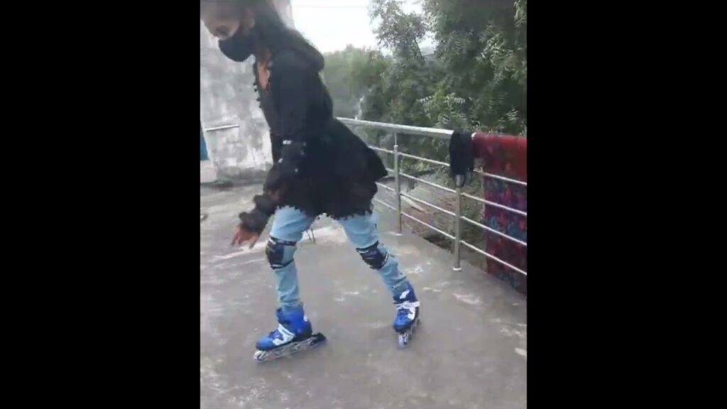 First DayšÆ Scatingą„¤ MissMotoVlogą„¤#shorts #viral #trending