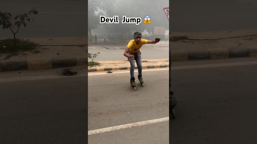 Gir Gaya 😱😱 #skating #skatergirlreaction #reels #skater #wintersport #shortvideo #youtubeshorts