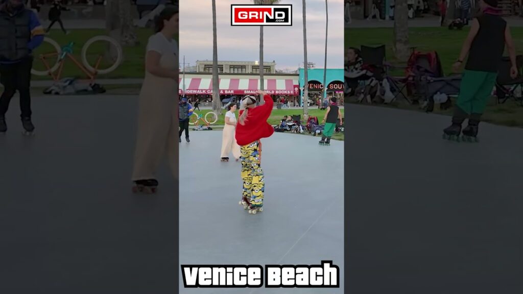 PT 5 She is on Fire with Earth, Wind & Fire at VENICE BEACH ROLLER DISCO PLAZA #grind #rollerskating