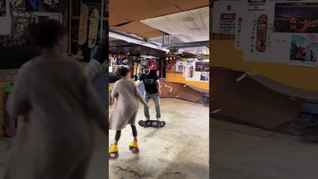 Little combo with a hot roller girl. #skateboarding #freestyleskateboarding #rollerskating