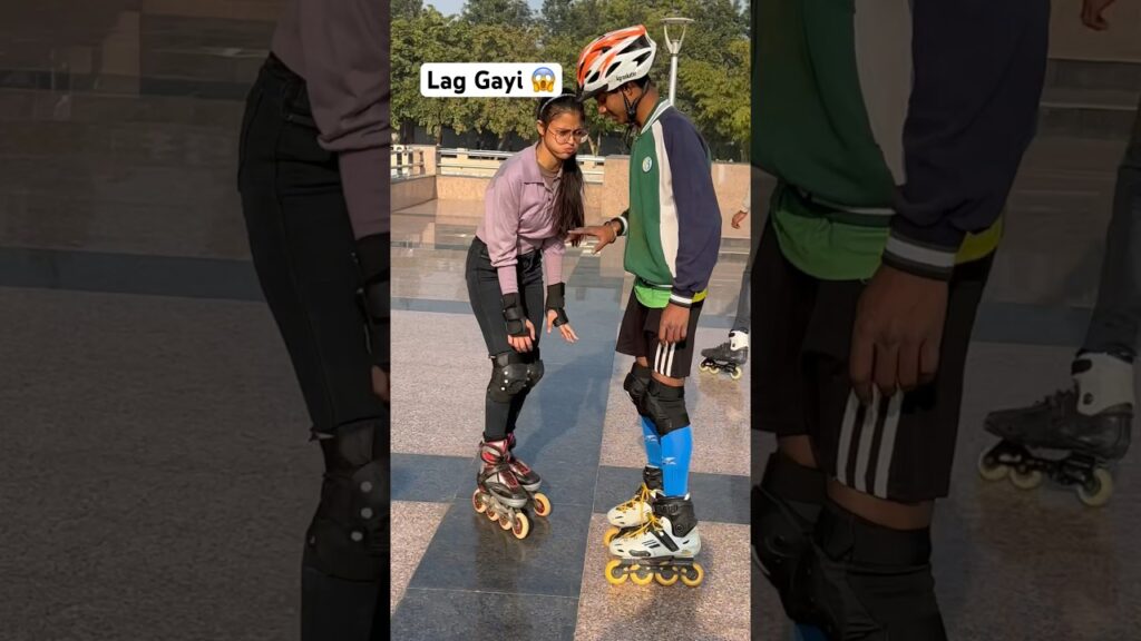 😱 #girlreaction #skating #shortvideo #balurghat #skatergirl #viral #trending #youtubeshorts #girl
