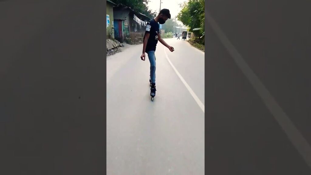 #skater #skatingvideo #shortfeed #skating #trendingshorts #bdskating #girlreaction #brotherskating