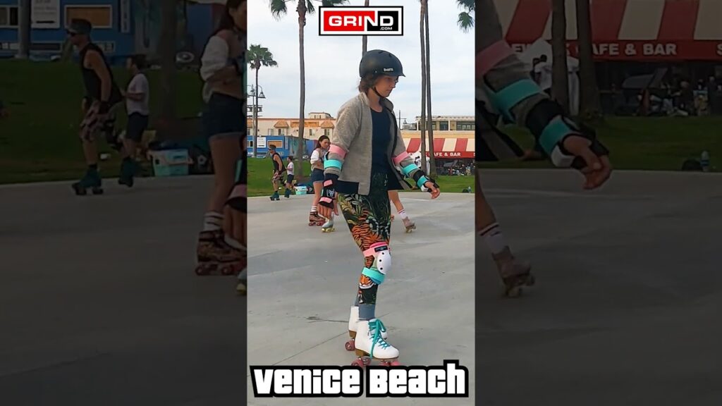 Night Fever by Bee Gees PT 3 AT VENICE BEACH ROLLER DISCO PLAZA LIVE #rollerskating #grind #disco