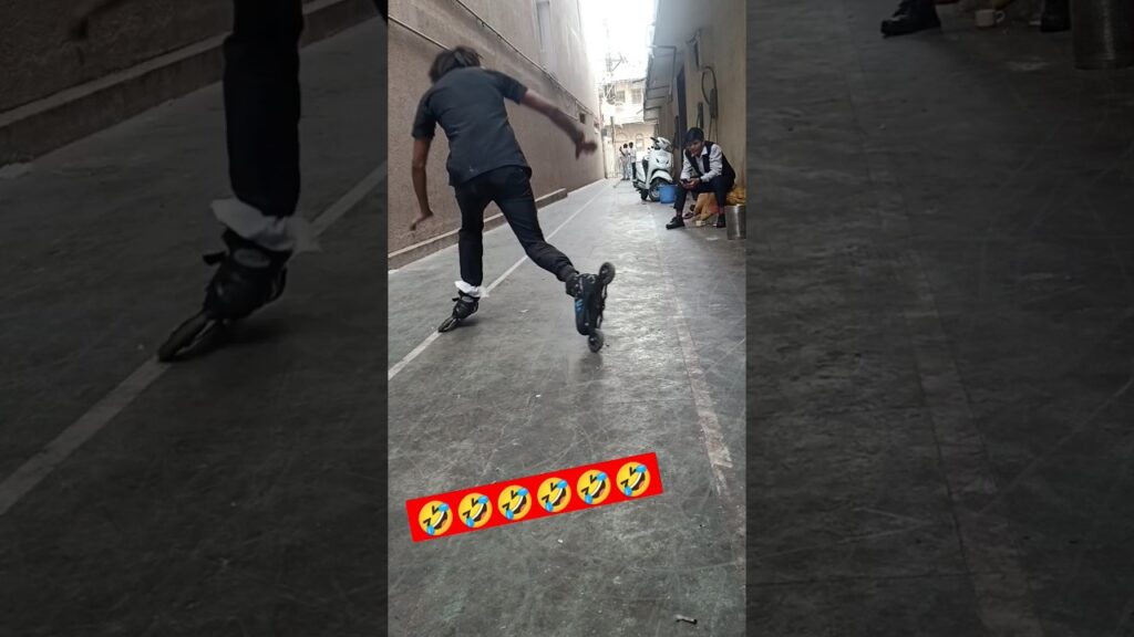 my newest funny 馃ぃ skating YouTube shortvideo like share subscribe funny YouTube short video 馃#viral
