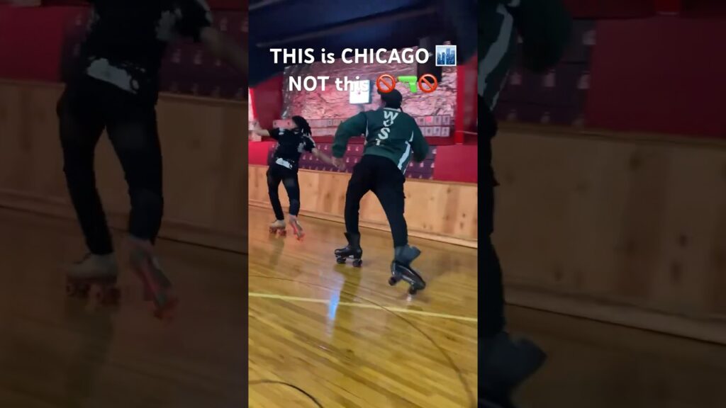 Chicago has so much more to offer than what the news show!🖤 #jbskating #rollerskating #skatetricks