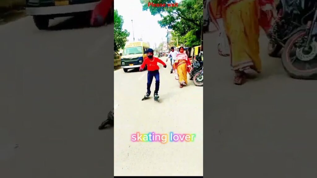 girls riding skates vs boys riding skates 🤓👑🔥#girlsvsboys #mradduskater #shorts #malegaon #viral