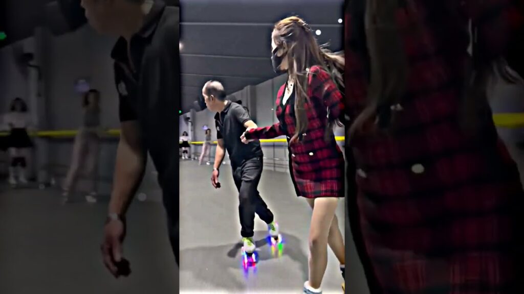 Skater cute girl | Cute girl skating #skating #sports #skatergirl #shorts #shortvideo