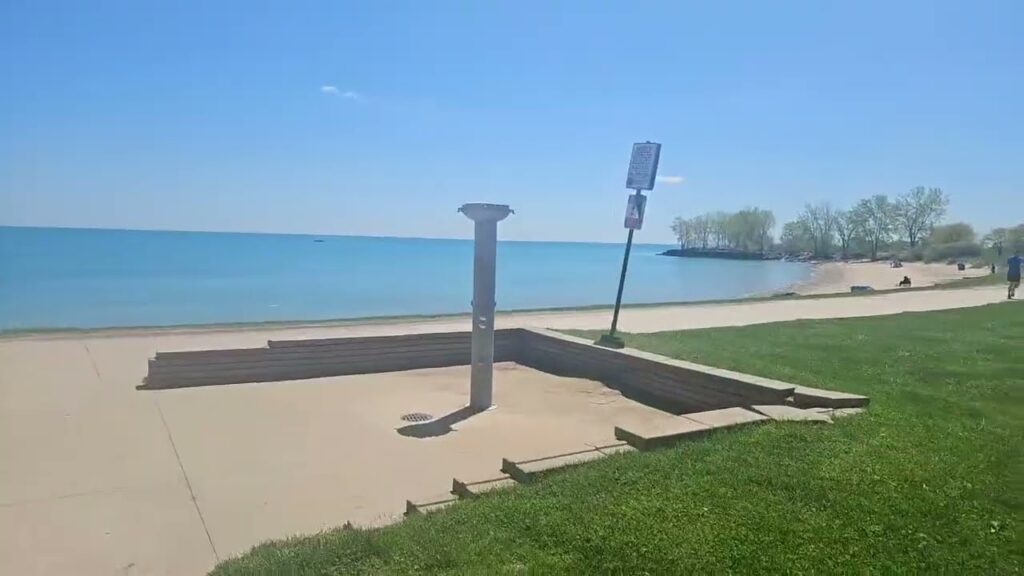 Chicago Bike Ride to Northerly Island and Museum Campus with Views to Lake Michigan and Skyline