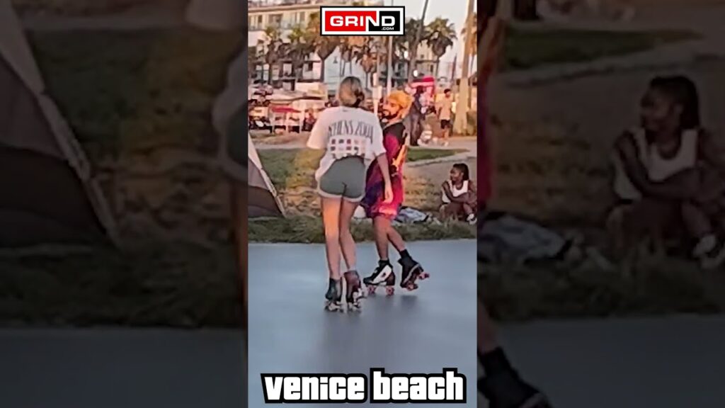 Baby Be Mine by Michael Jackson pt 3 at Venice Beach roller disco Plaza live.#grind #rollerskating