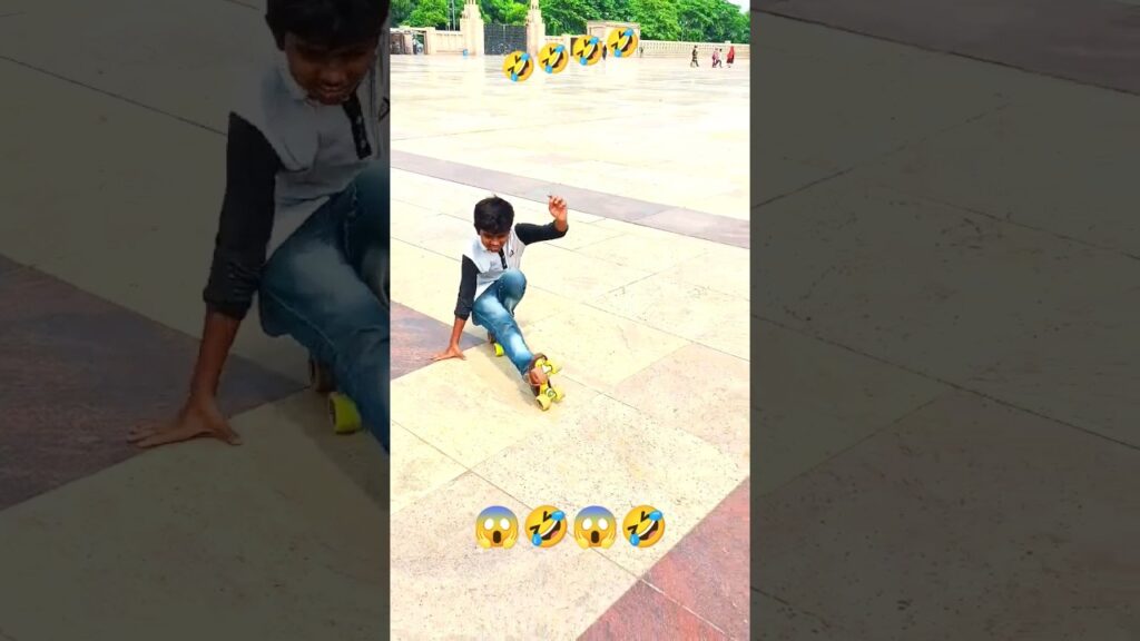 funny video 🤣#trending #viralvideos #youtubeshorts #explore #foryou #funny #shorts #bollywood