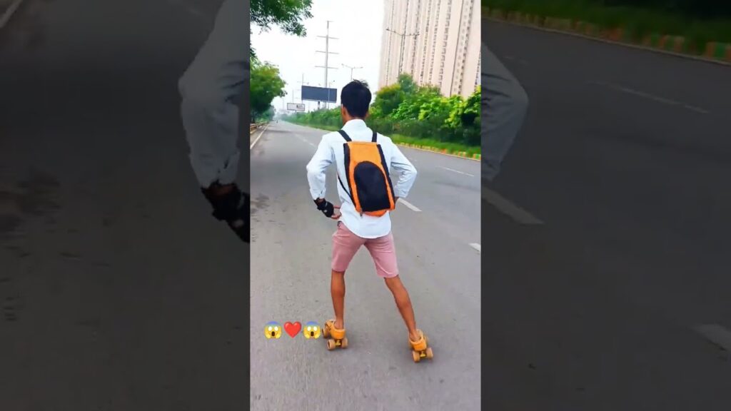 Road skating shorts 🥰#trending #viralvideo #youtubeshorts #explore #foryou #public #shorts