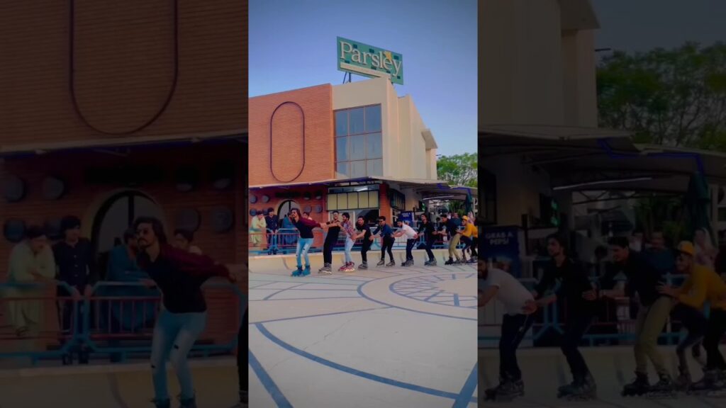 OMGπ±π±π±π±π±π± is larke ne kia kr diya beach ma a kπ₯Άπ±π±π±π±π± #youtubeshorts public reactionπ±π±π±π±π±π±π±π± #dance