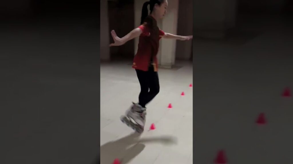 Jo❤️ #shortsfeed #viralshort #viralvideo #ytshort #shortvideo #trending #shorts #skating