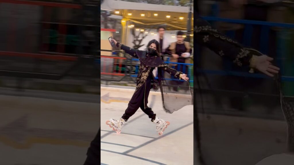 Public reaction #sehaaskater #youtube #skatingchannel #skatinggirl #Sehaa #youtubeshorts #sehaa