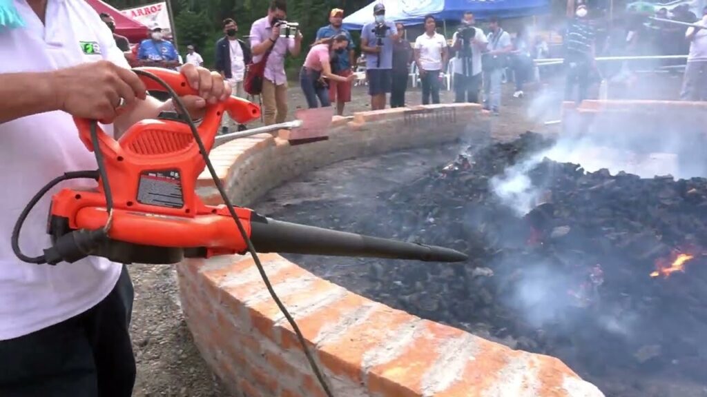 New Record for Largest Pupusa Claimed in El Salvador
