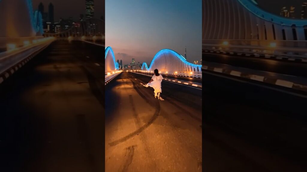 šDubai Skyline Skateš¼#dubaiskyline #skatingchannel #girlskating #viralvideo