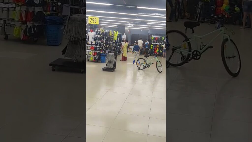 Trying Skates for the First Time Rolling into Fun!#shakyshaky #skating#trending @decathlon_india