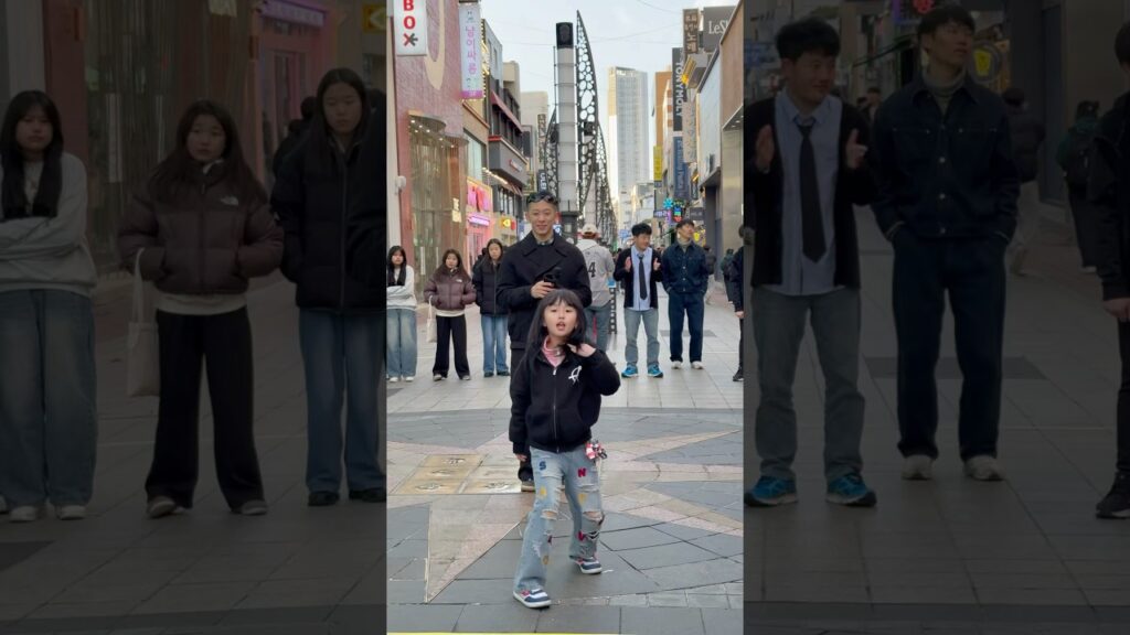 22만 유투버 친구의 댄스를본 베로의반응은?#춤추는곰돌 #춤추는곰돌의랜덤댄스 #kpop #dance #댄스 #music #likejennie #jennie #제니 #bp