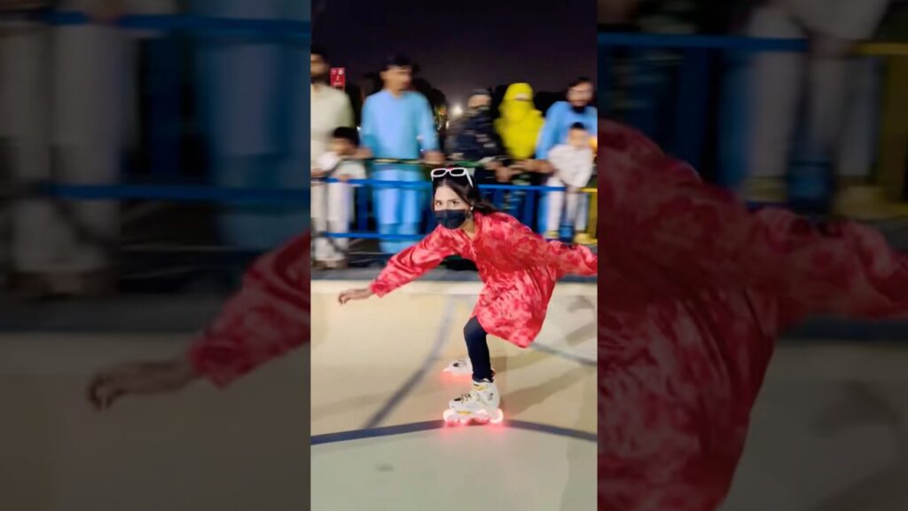 Ajao skating krni ha to 😍#skating #sehaaskater #youtubeshorts #sehaa #youtube #skater #sehaaskater