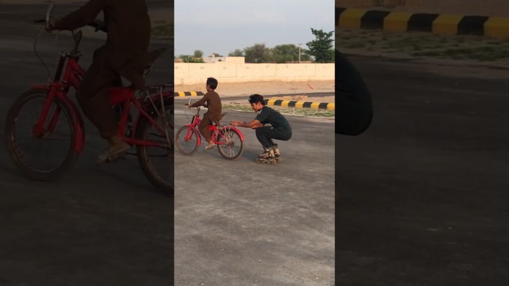 ЁЯШдЁЯдг #skating #road #cycle #girl #funny #reaction #youtubeshorts #viralshorts #shortsvideo #shorts