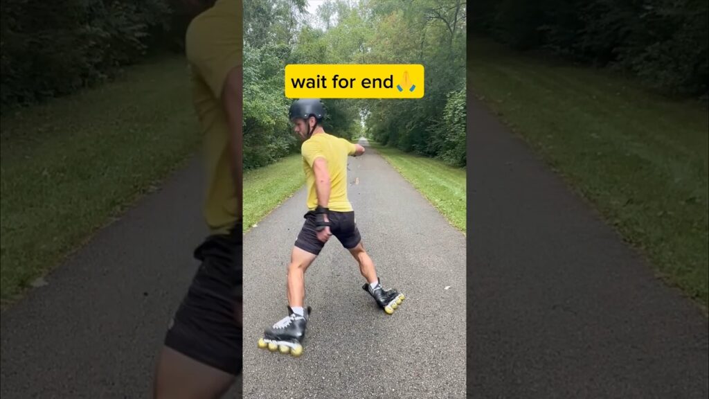 😤🤣 #skating #road #cycle #girl #funny #reaction #youtubeshorts #viralshorts #shortsvideo #shorts