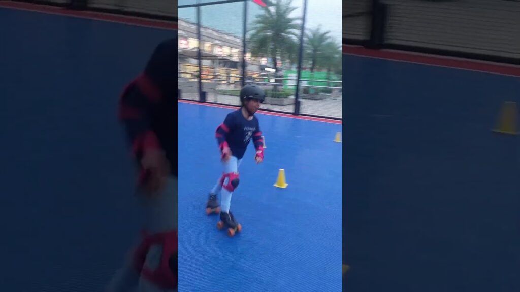 ๐๏ธโ๐จ๏ธsaiyaara๐๐ #song #skating #roadskating #shortvideos #subscribe #publicreaction #viralvideos ๐