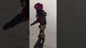 Ladki Badi Anjani Hai😂🤣🔥🙈 #ytshorts #shortsviral #shortsfeed #shortsvideo #shorts #sports #skating